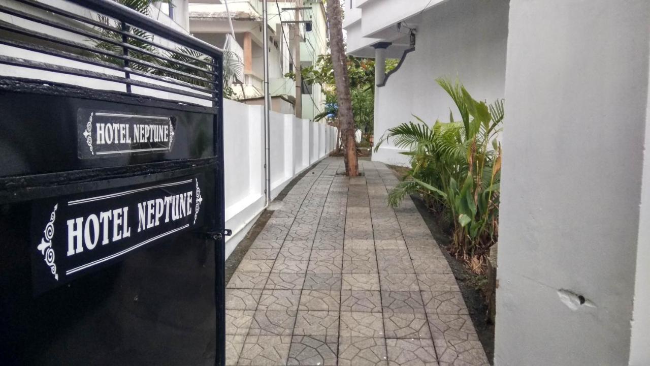 Hotel Neptune Kovalam Thiruvananthapuram Bagian luar foto