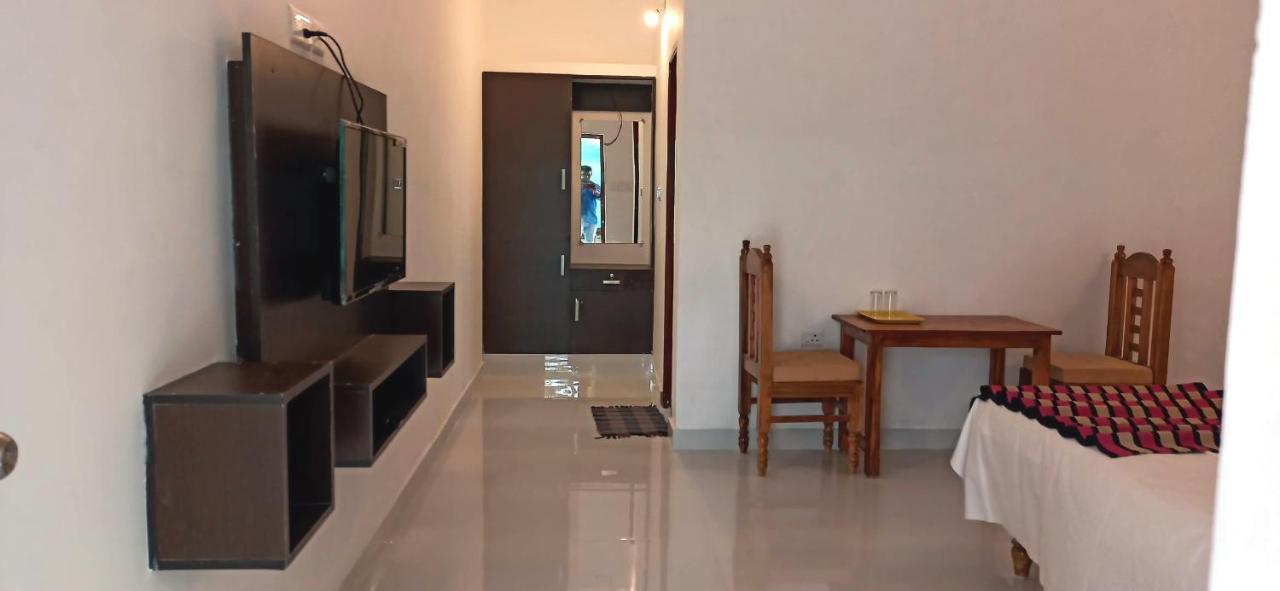 Hotel Neptune Kovalam Thiruvananthapuram Bagian luar foto