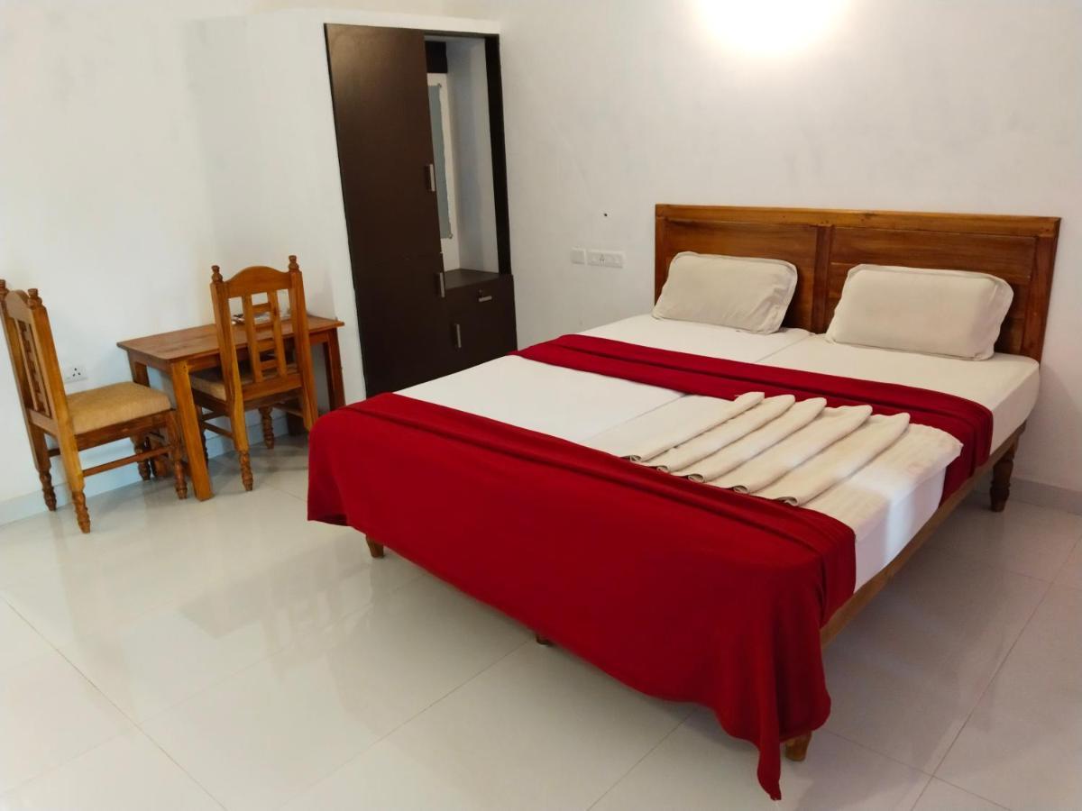 Hotel Neptune Kovalam Thiruvananthapuram Bagian luar foto