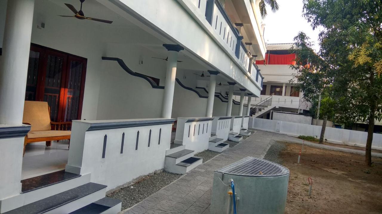 Hotel Neptune Kovalam Thiruvananthapuram Bagian luar foto